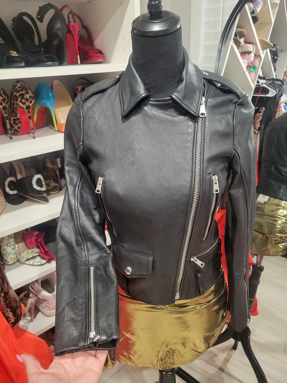 ANTONIO MELANI Black Leather Jacket - Sleek Lined Design